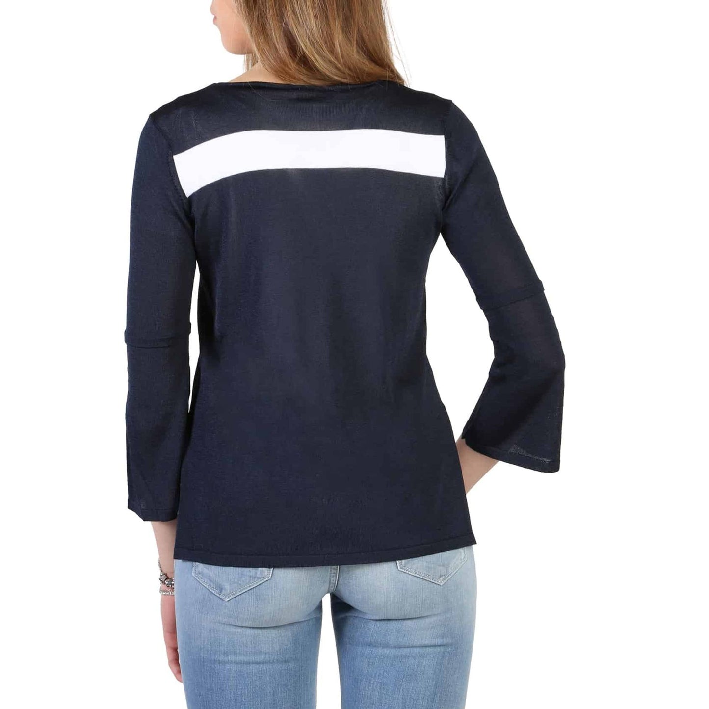 Armani Jeans Sviitrid